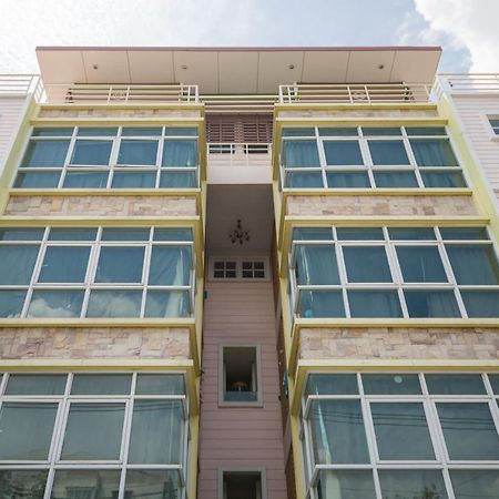 Oyo 75405 Ladda Place Bangkok Exterior foto