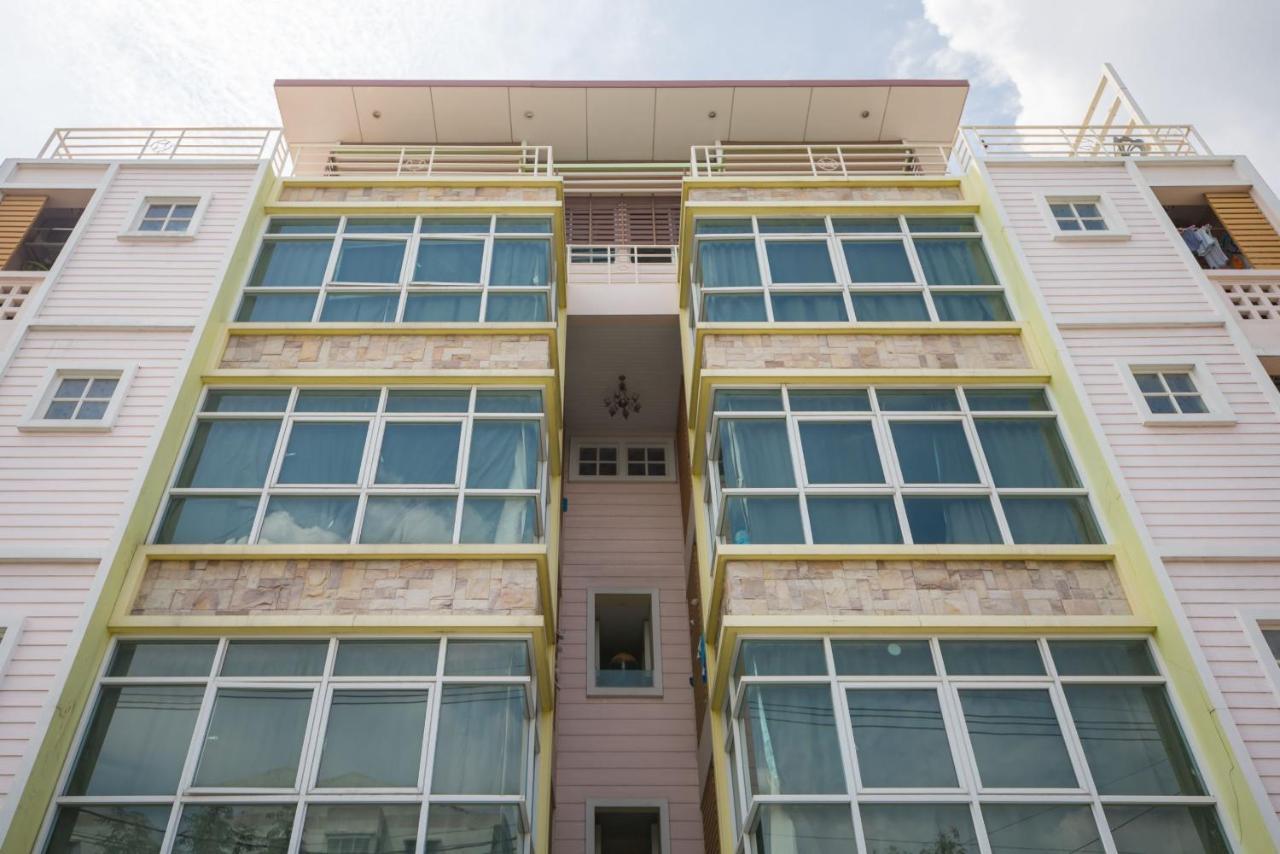 Oyo 75405 Ladda Place Bangkok Exterior foto
